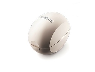 Packshot_Phonak_Mini_Charger_Case_closed_075-3009.jpg